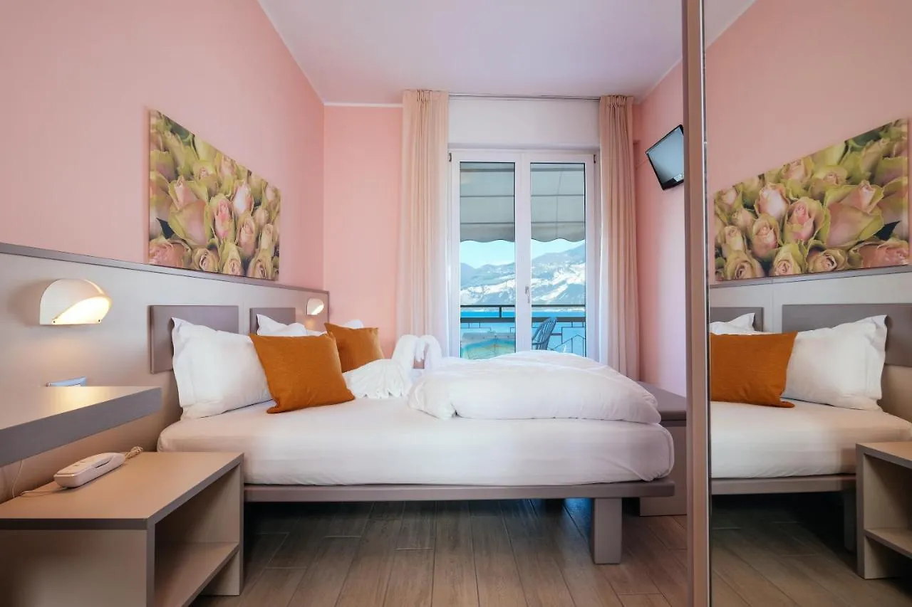 Hotel Firenze 3 Stelle Superior Brenzone sul Garda 3*,