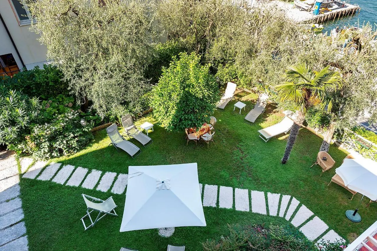 ***  Hotel Firenze 3 Stelle Superior Brenzone sul Garda Italy