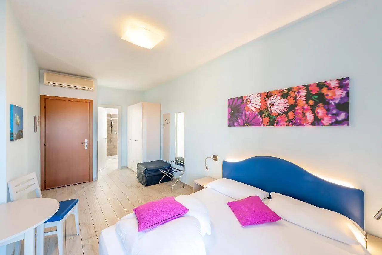 Hotel Firenze 3 Stelle Superior Brenzone sul Garda 3*,