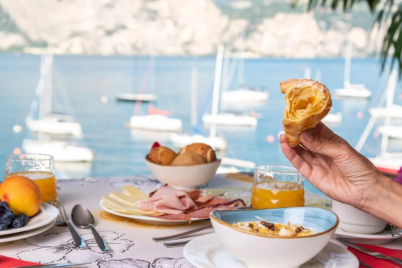 Hotel Firenze 3 Stelle Superior Brenzone sul Garda