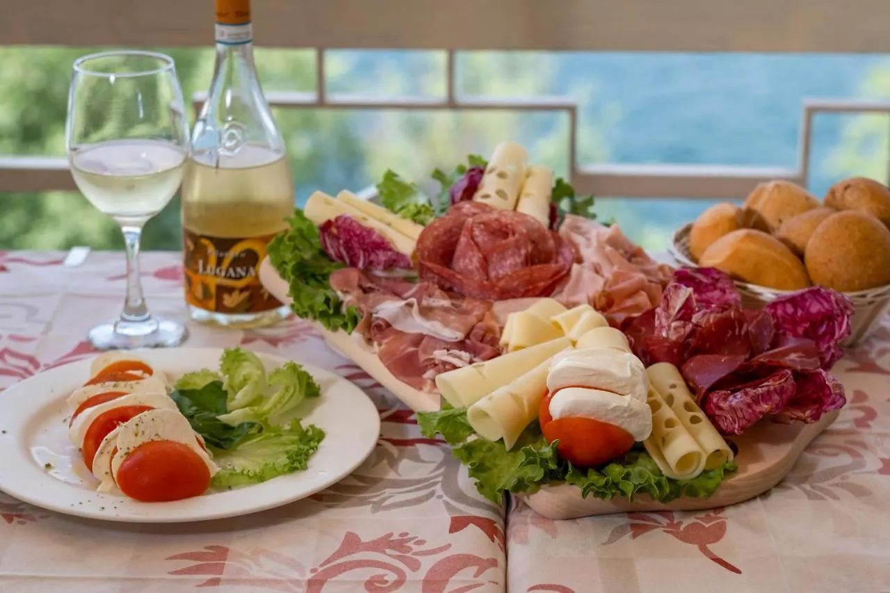Hotel Firenze 3 Stelle Superior Brenzone sul Garda 3*,