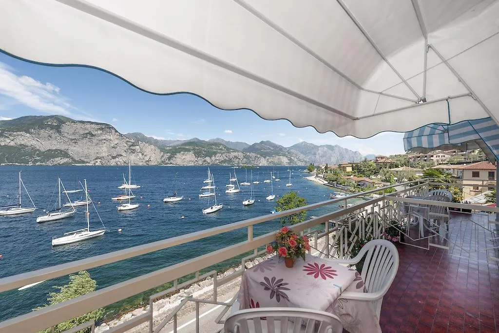 Hotel Firenze 3 Stelle Superior Brenzone sul Garda 3*,  Italy