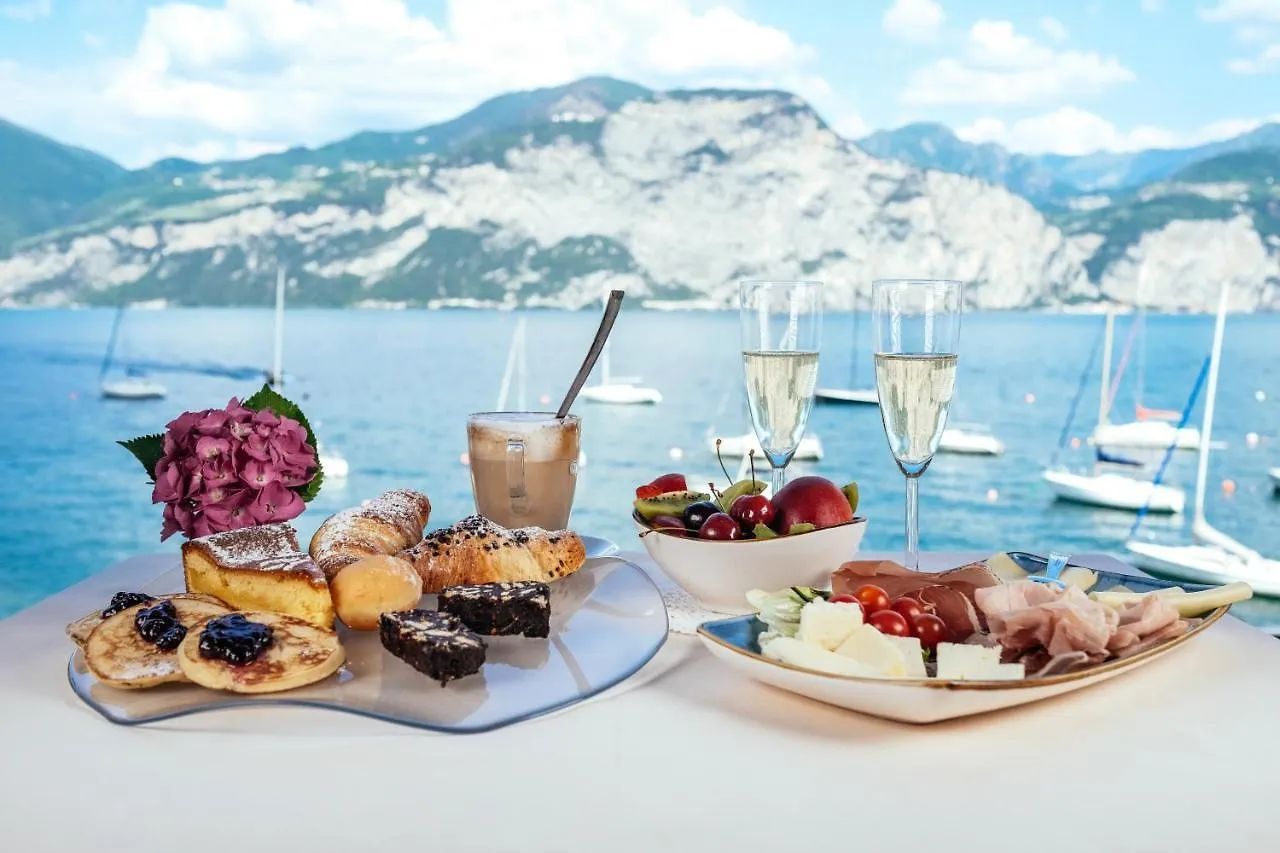 Hotel Firenze 3 S Brenzone sul Garda