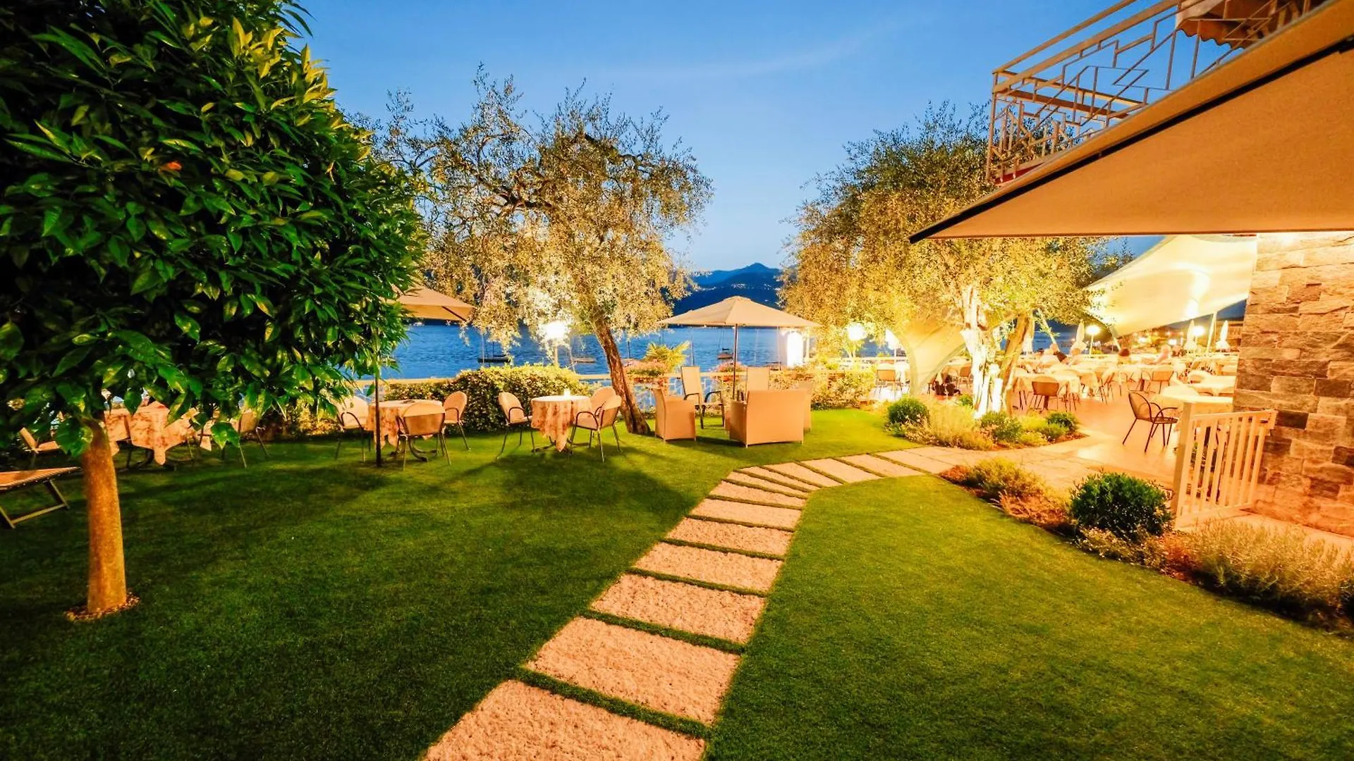 ***  Hotel Firenze 3 Stelle Superior Brenzone sul Garda Italy